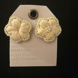 Anthropologie Raffia Flower Post Earrings. NWT
